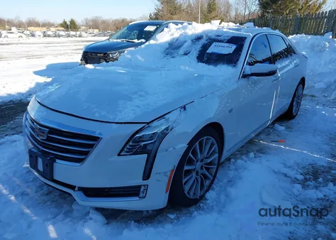 2018 Cadillac Ct6 Luxury z USA, uszkodzony, nr VIN 1G6KC5RX9JU148125